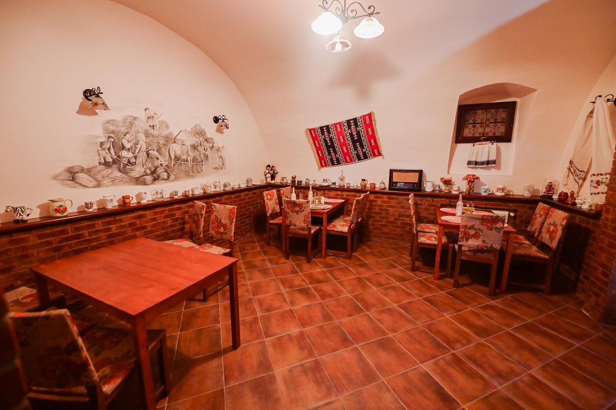 Conacul Domnesc Scheia Exterior foto