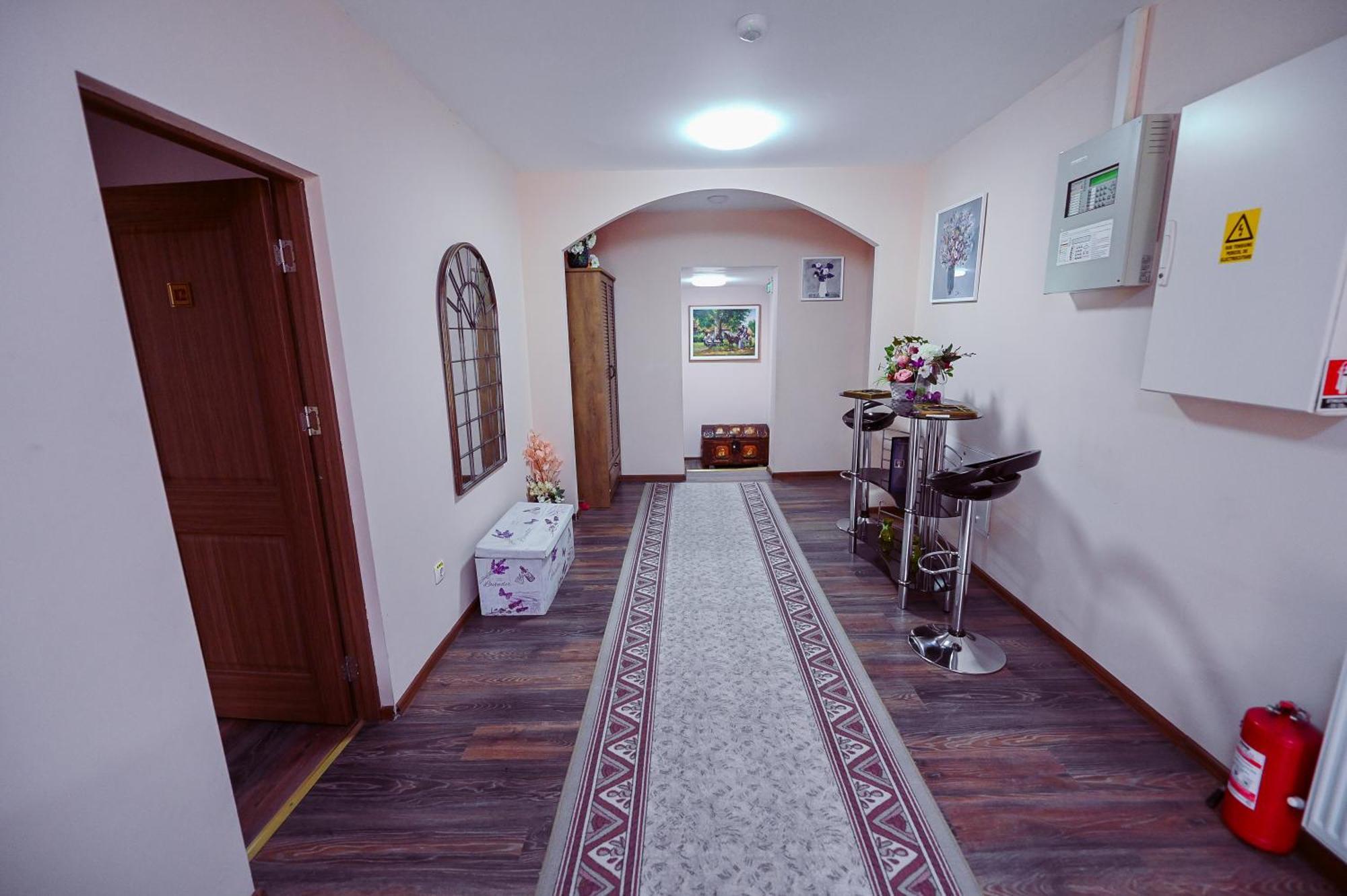 Conacul Domnesc Scheia Exterior foto
